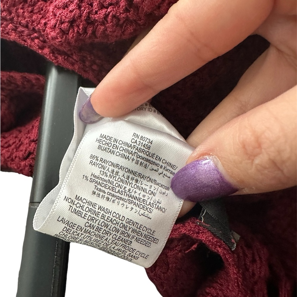 BCBGMaxAzria Wine Red Crochet Crop Top Size S - Picture 8 of 8